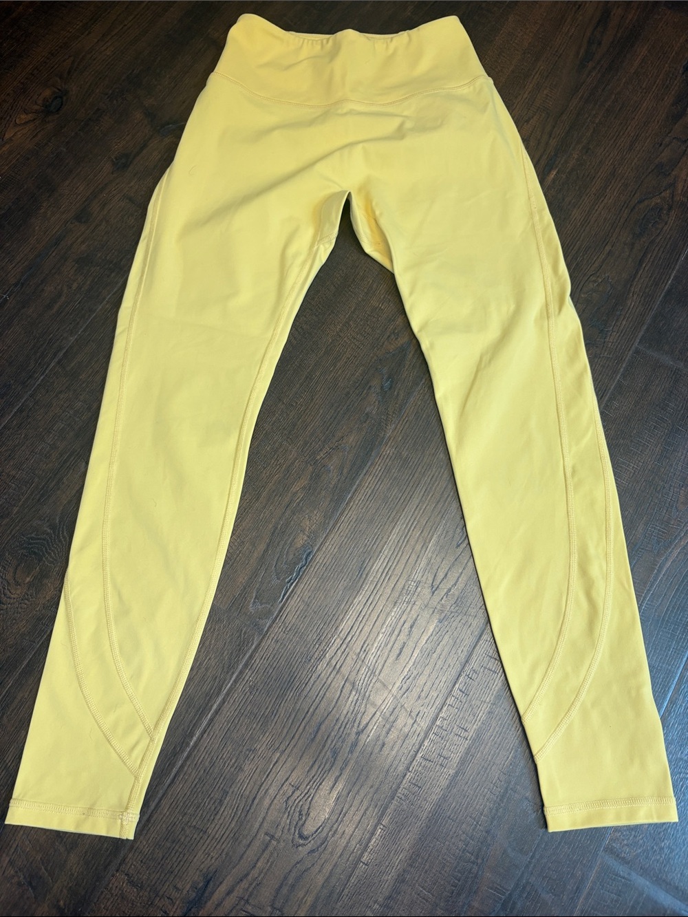 Alphalete Women’s XS butter cream yellow gym wworkout leggings